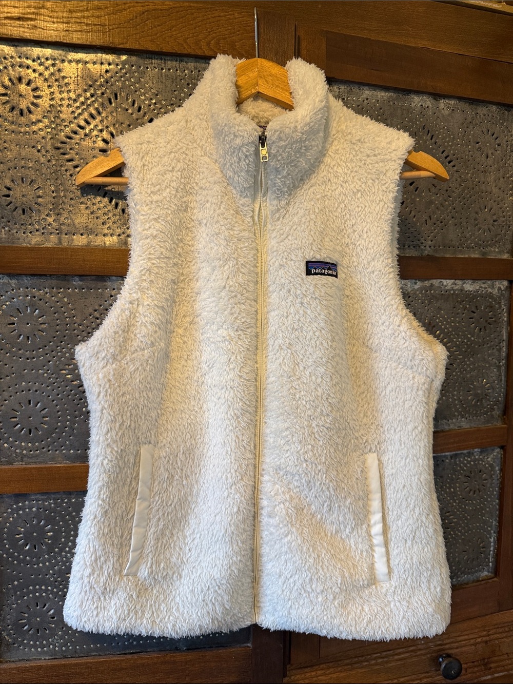 Patagonia white fuzzy vest Large